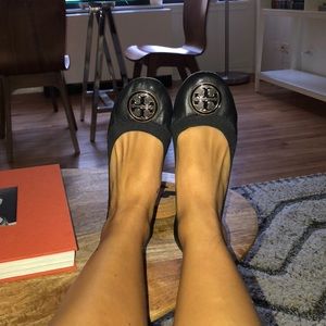 Black Tory Burch Caroline leather flats